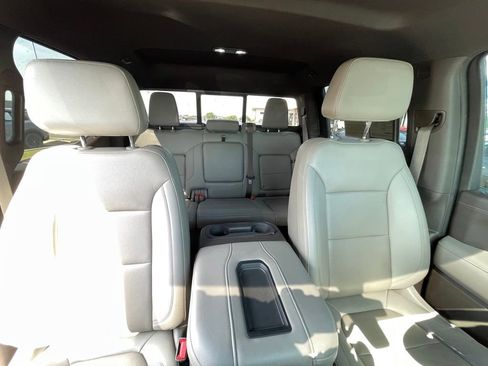 Used 2021 GMC Sierra 1500 SLT AWD/4WD image 41