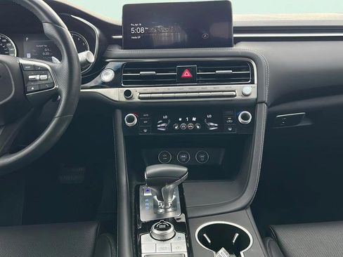 Used 2025 Genesis G70 2.5T RWD image 16