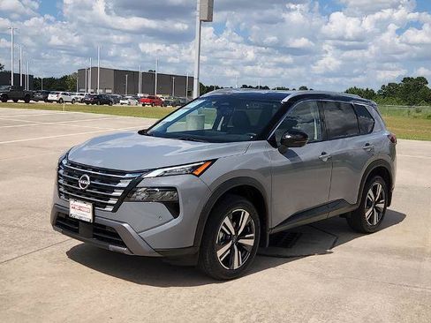 Certified 2025 Nissan Rogue SL AWD/4WD image 9