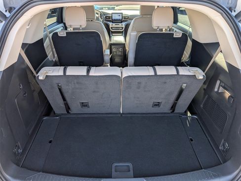 Used 2022 Ford Explorer XLT w/ Equipment Group 202A image 14