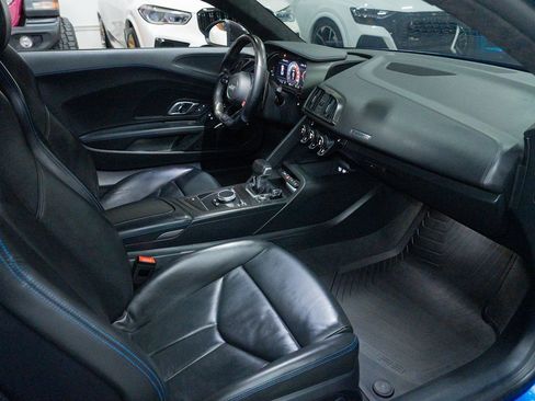 Used 2017 Audi R8 V10 image 32