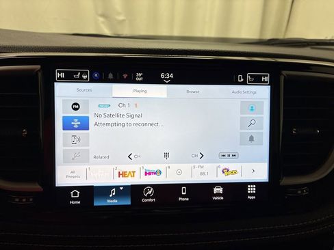 New 2026 Chrysler Pacifica Select w/ S Appearance Package AWD/4WD image 17