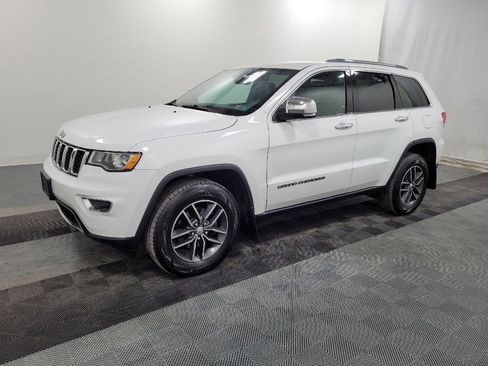 Used 2018 Jeep Grand Cherokee Limited image 2