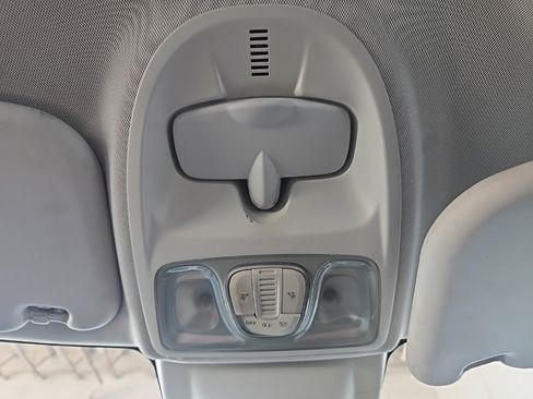 Used 2015 FIAT 500L Trekking image 28