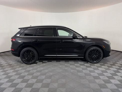 Used 2021 Lincoln Corsair Reserve FWD image 2