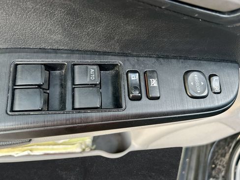 Used 2014 Toyota Camry FWD image 12