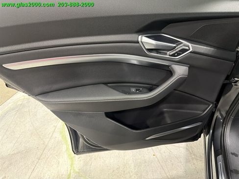 Used 2019 Audi e-tron Premium Plus AWD/4WD image 28