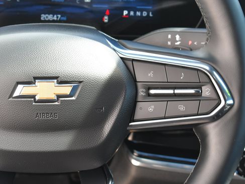 Used 2025 Chevrolet Equinox LT image 17