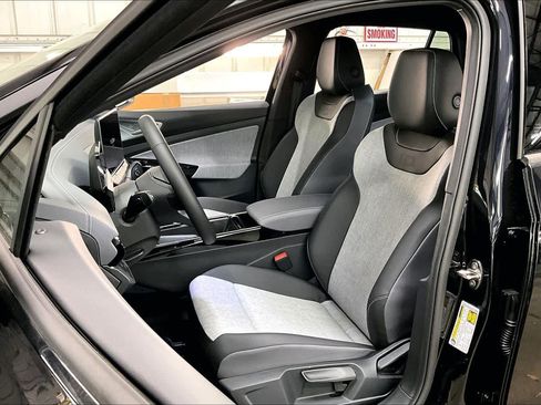 New 2026 Volkswagen ID.4 Pro image 11