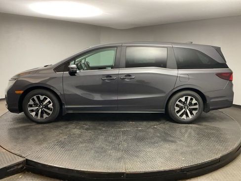 New 2026 Honda Odyssey EX-L image 4