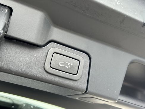 Used 2015 Land Rover Range Rover Evoque Pure Plus image 21