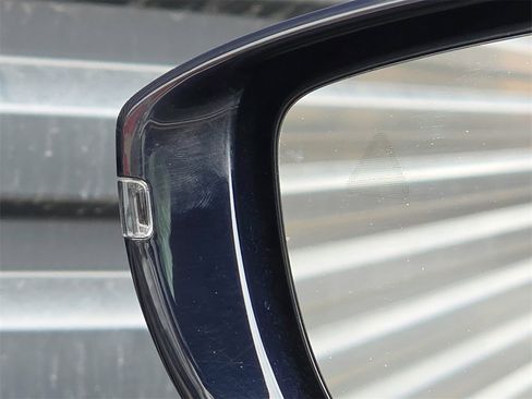 Used 2019 Aston Martin DB11 Volante image 29