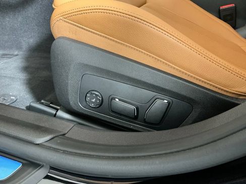 Used 2026 BMW 330i Sedan w/ Premium Package RWD image 21