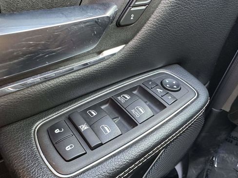 Used 2024 RAM 1500 Laramie image 31