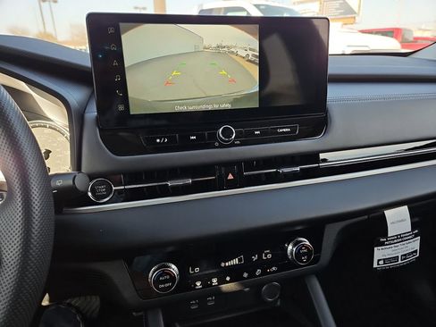 New 2026 Mitsubishi Outlander ES image 25