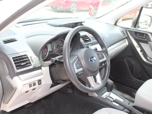 Used 2017 Subaru Forester 2.5i w/ Alloy Wheel Package AWD/4WD image 16