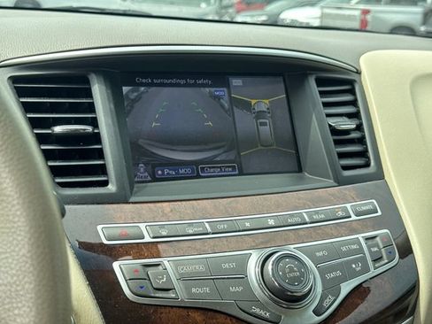 Used 2013 INFINITI JX35 AWD w/ Premium Pkg image 24