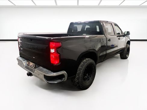 Used 2022 Chevrolet Silverado 1500 LT AWD/4WD image 4
