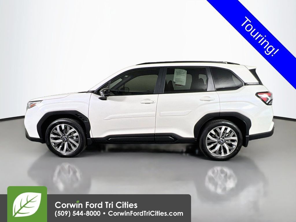 Used 2025 Subaru Forester Touring AWD/4WD image 6