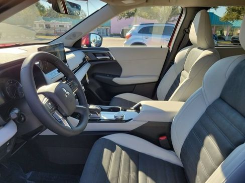 New 2026 Mitsubishi Outlander SE FWD image 19