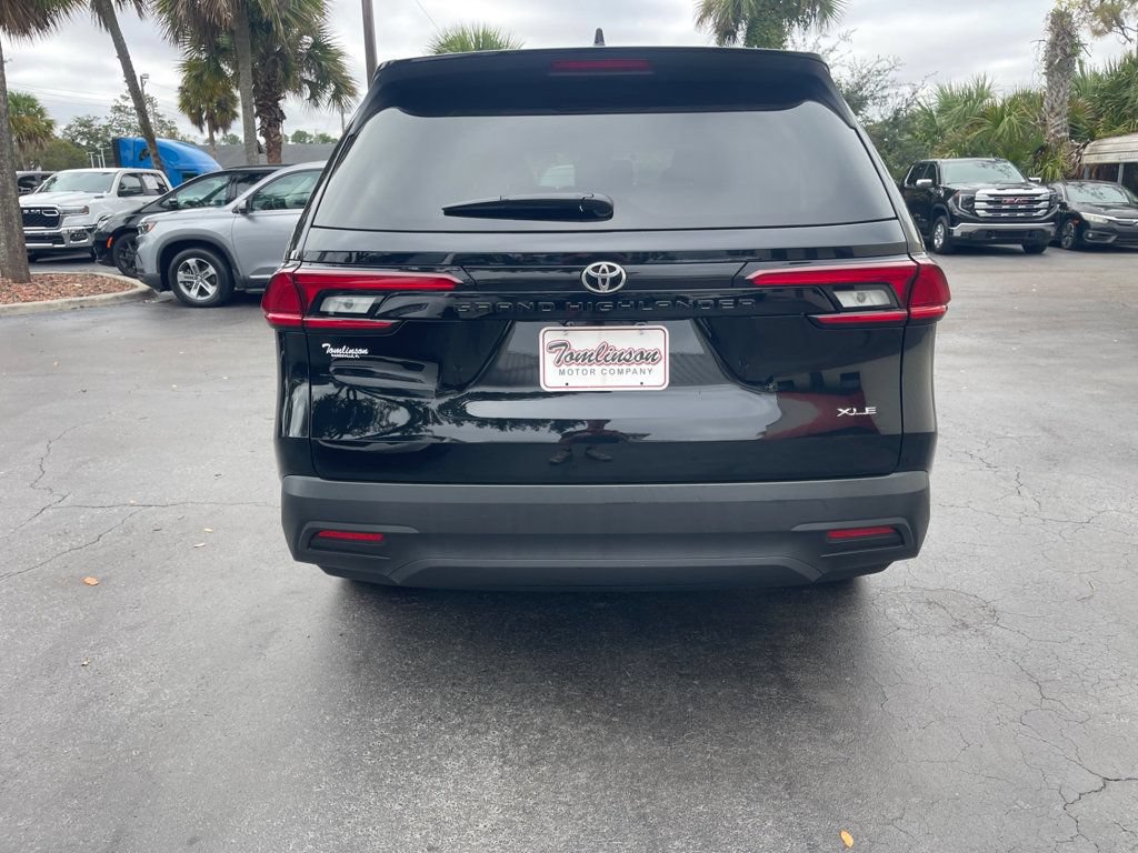 Used 2026 Toyota Grand Highlander FWD image 4