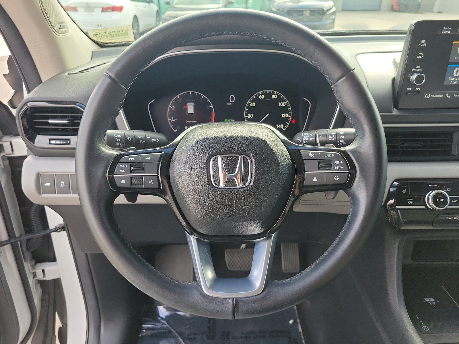Used 2024 Honda Pilot Touring image 17