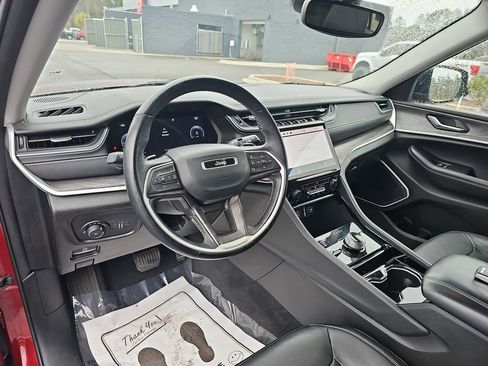 Used 2022 Jeep Grand Cherokee L Limited image 21