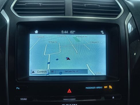 Used 2017 Ford Explorer Sport AWD/4WD image 27