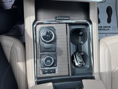 Certified 2024 Ford Expedition Limited AWD/4WD image 40