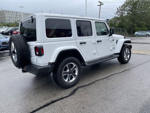 Used 2023 Jeep Wrangler Unlimited Sahara w/ Cold Weather Group AWD/4WD image 8