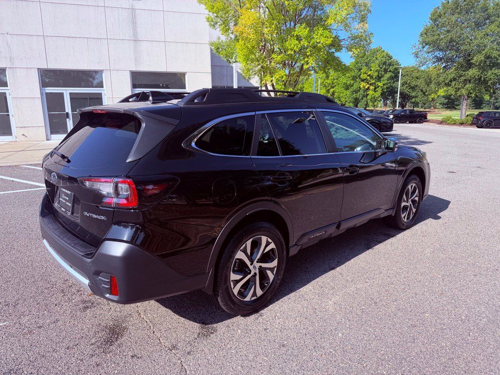Used 2022 Subaru Outback Limited AWD/4WD image 16