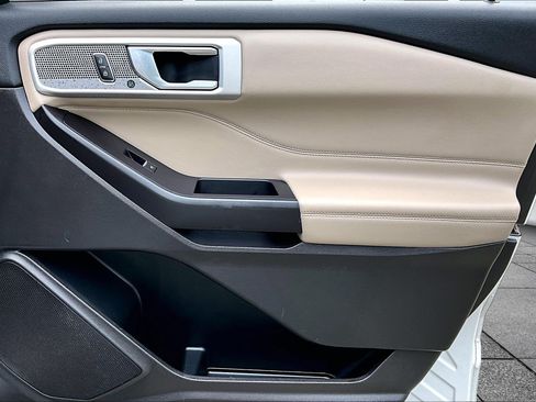 Certified 2020 Ford Explorer Limited AWD/4WD image 16