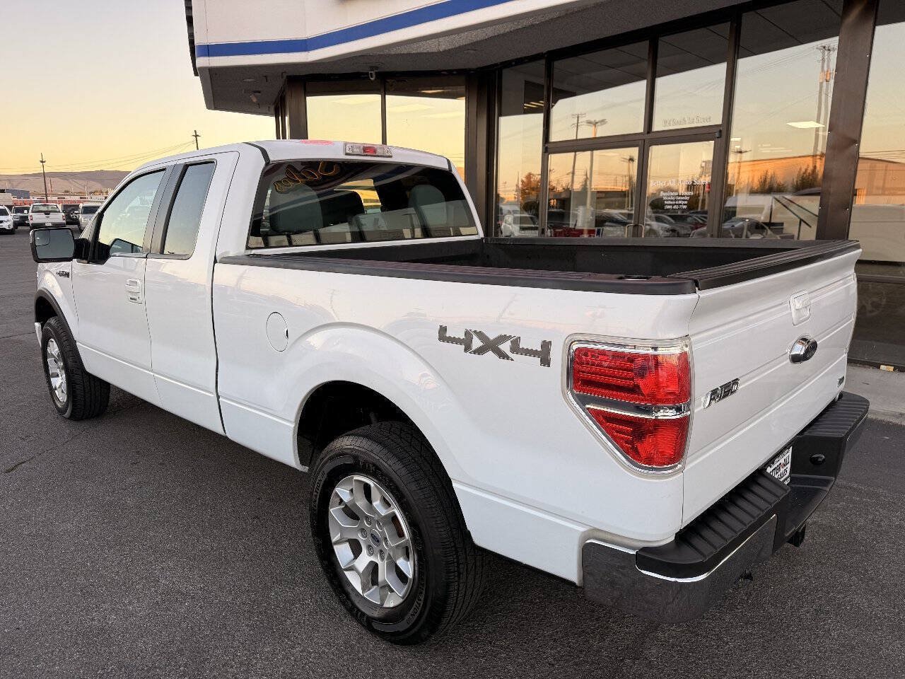 Used 2014 Ford F150 STX w/ Equipment Group 201A Mid AWD/4WD image 3