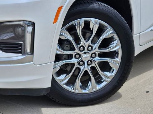 Used 2023 Chevrolet Traverse High Country AWD/4WD image 6