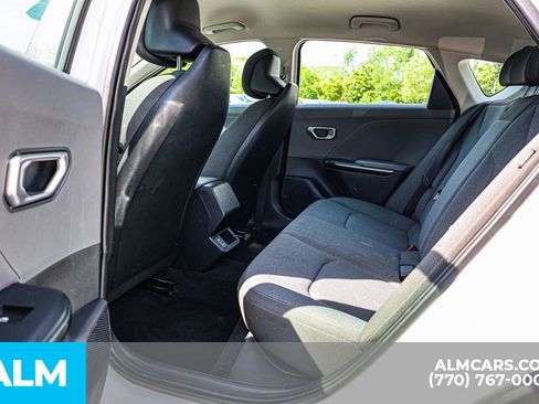 Used 2025 Kia K4 FWD image 19