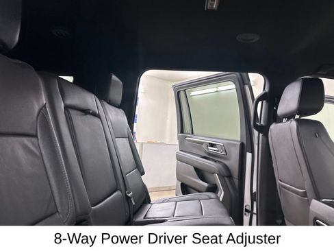 Used 2025 Chevrolet Suburban Z71 AWD/4WD image 27