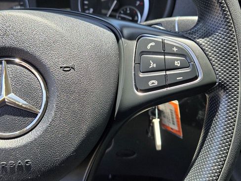 Used 2022 Mercedes-Benz Metris image 28