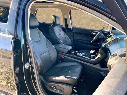 Used 2016 Ford Edge Titanium w/ Equipment Group 301A image 7