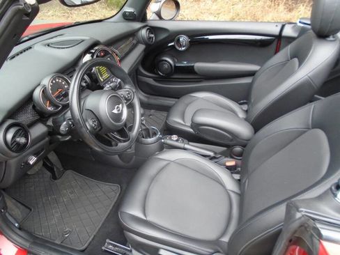 Used 2017 MINI Cooper S image 10