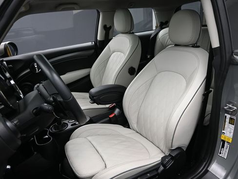 Used 2023 MINI Cooper S w/ Driver Assistance Package image 25