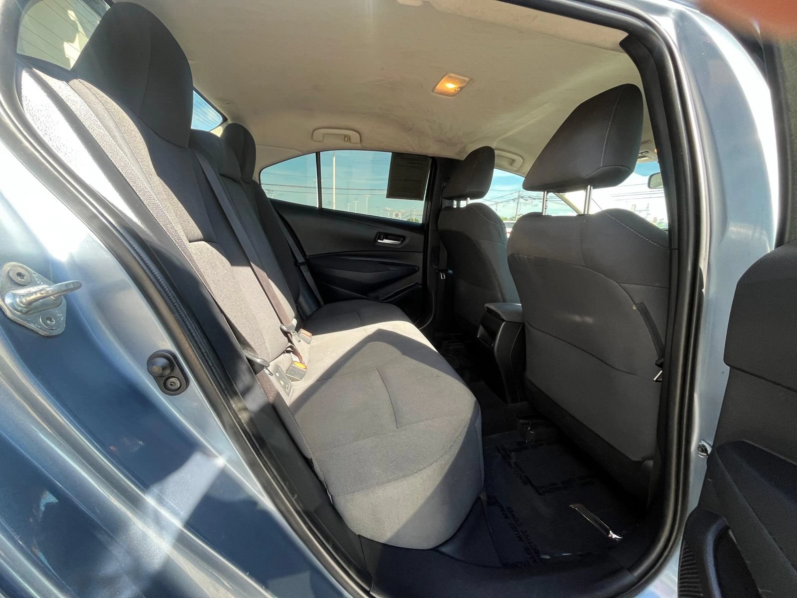 Used 2020 Toyota Corolla LE FWD image 27
