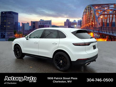 Used 2021 Porsche Cayenne image 5