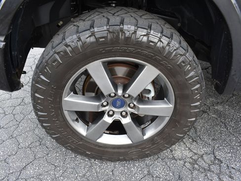 Used 2015 Ford F150 Lariat w/ Equipment Group 502A Luxury image 32