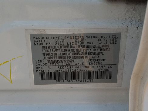 Used 2025 Nissan Sentra SV FWD image 33