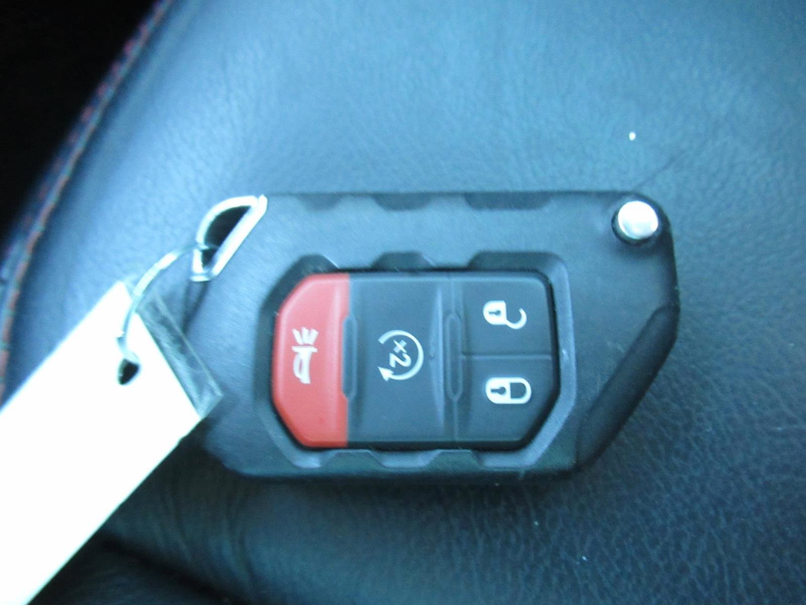 Used 2020 Jeep Gladiator Rubicon AWD/4WD image 28