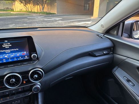 Used 2025 Nissan Sentra SV FWD image 30