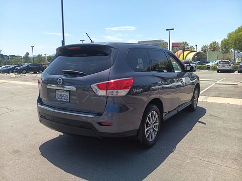 Used 2013 Nissan Pathfinder S FWD image 8