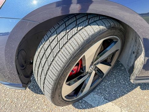 Used 2018 Volkswagen GTI SE w/ SE Leather Package image 7