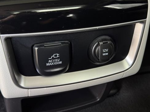 Used 2023 Kia Carnival SX Prestige FWD image 28