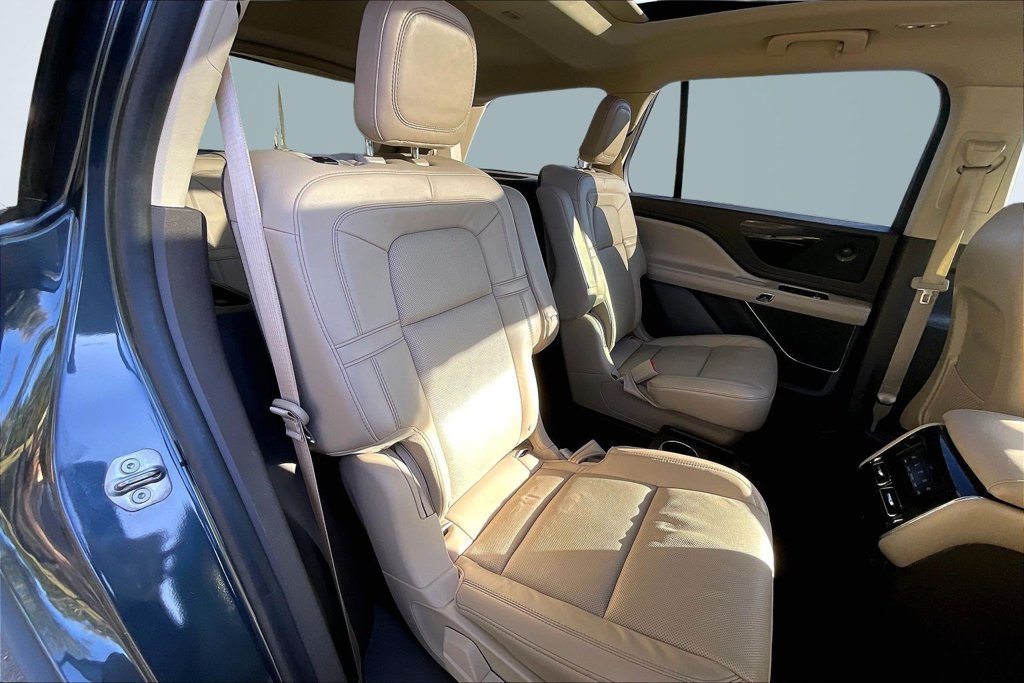 Used 2021 Lincoln Aviator Reserve w/ Equipment Group 201A RWD image 26